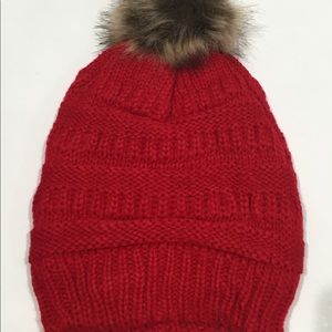 WOMENS POM BEANIE